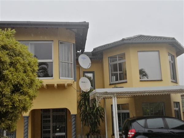 6 Bedroom Property for Sale in Durbell Western Cape